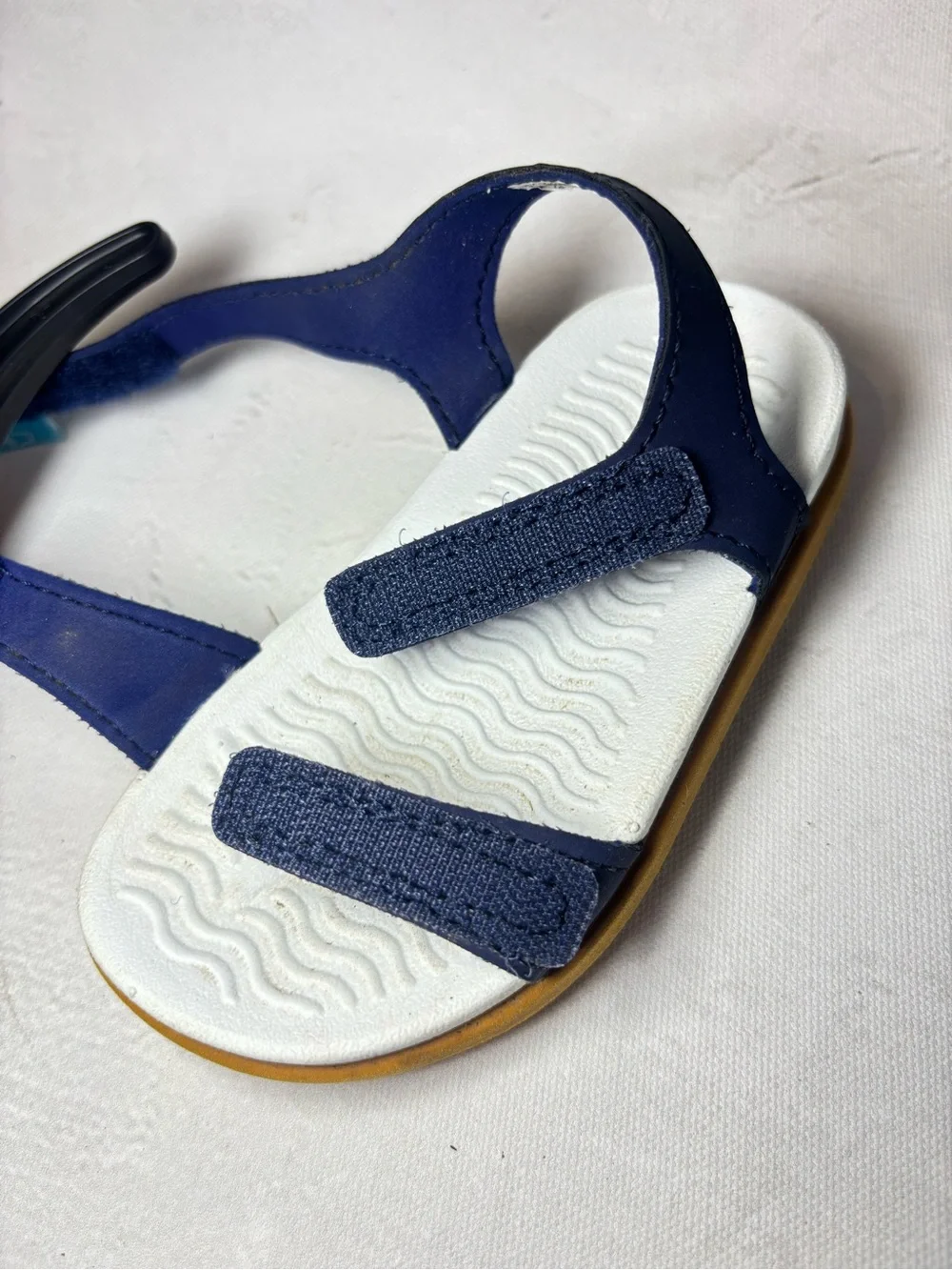 Native Kids Navy and White Sandals with Tan Sole, size 6 US toddler, waterproof